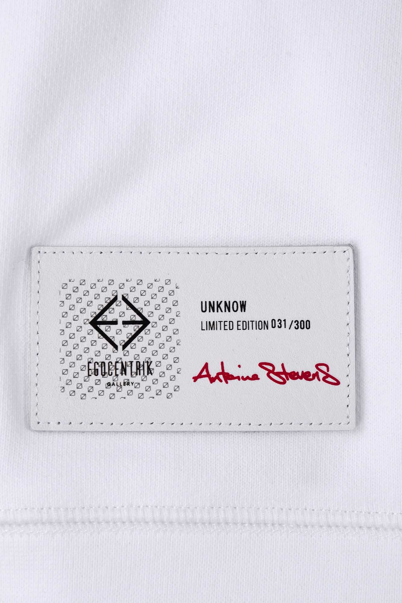 Sweat blanc avec patch soie "Manuela"