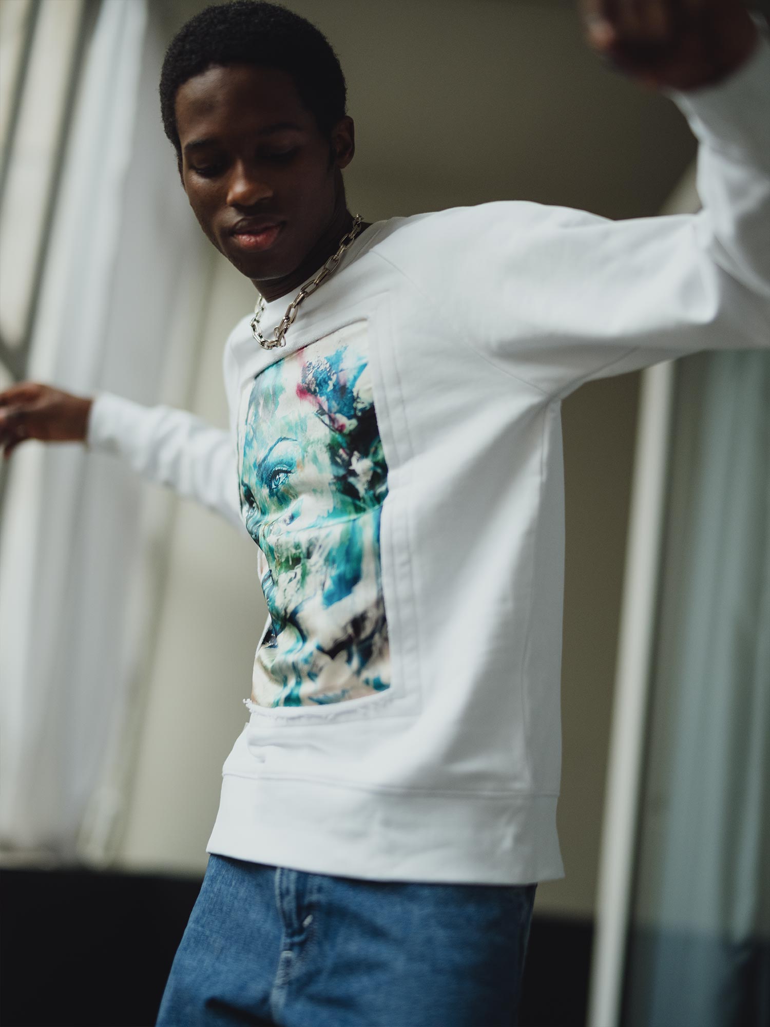 Sweat blanc avec patch soie "Manuela"