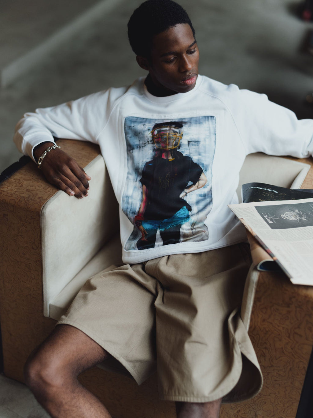 Sweat blanc avec patch soie "Untouchable"