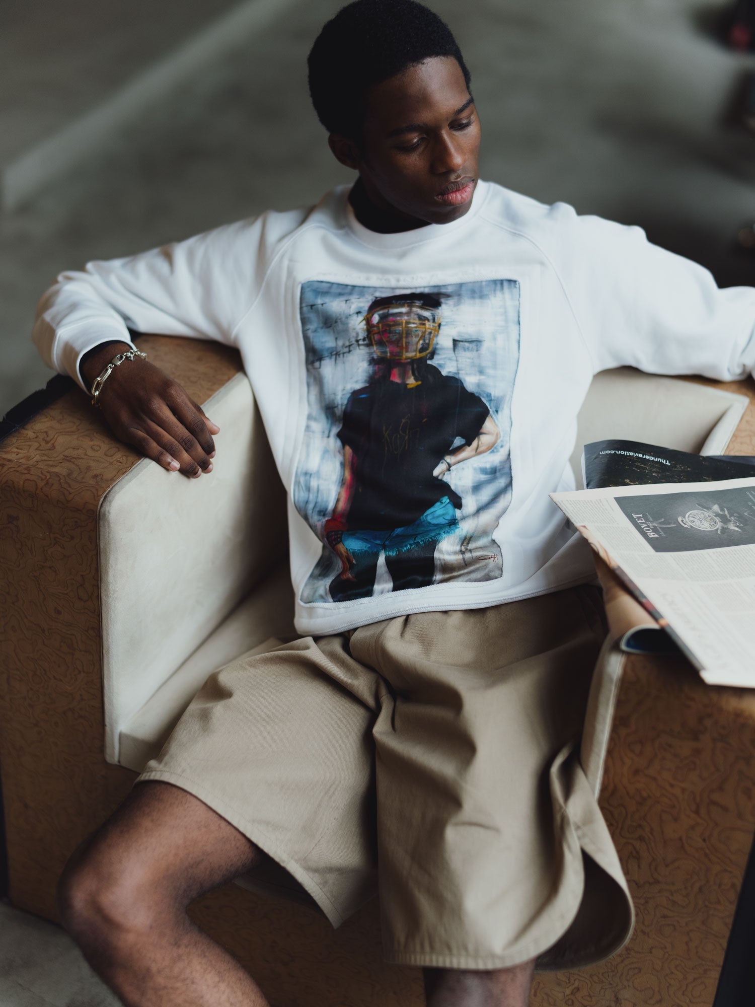 Sweat blanc avec patch soie "Untouchable"