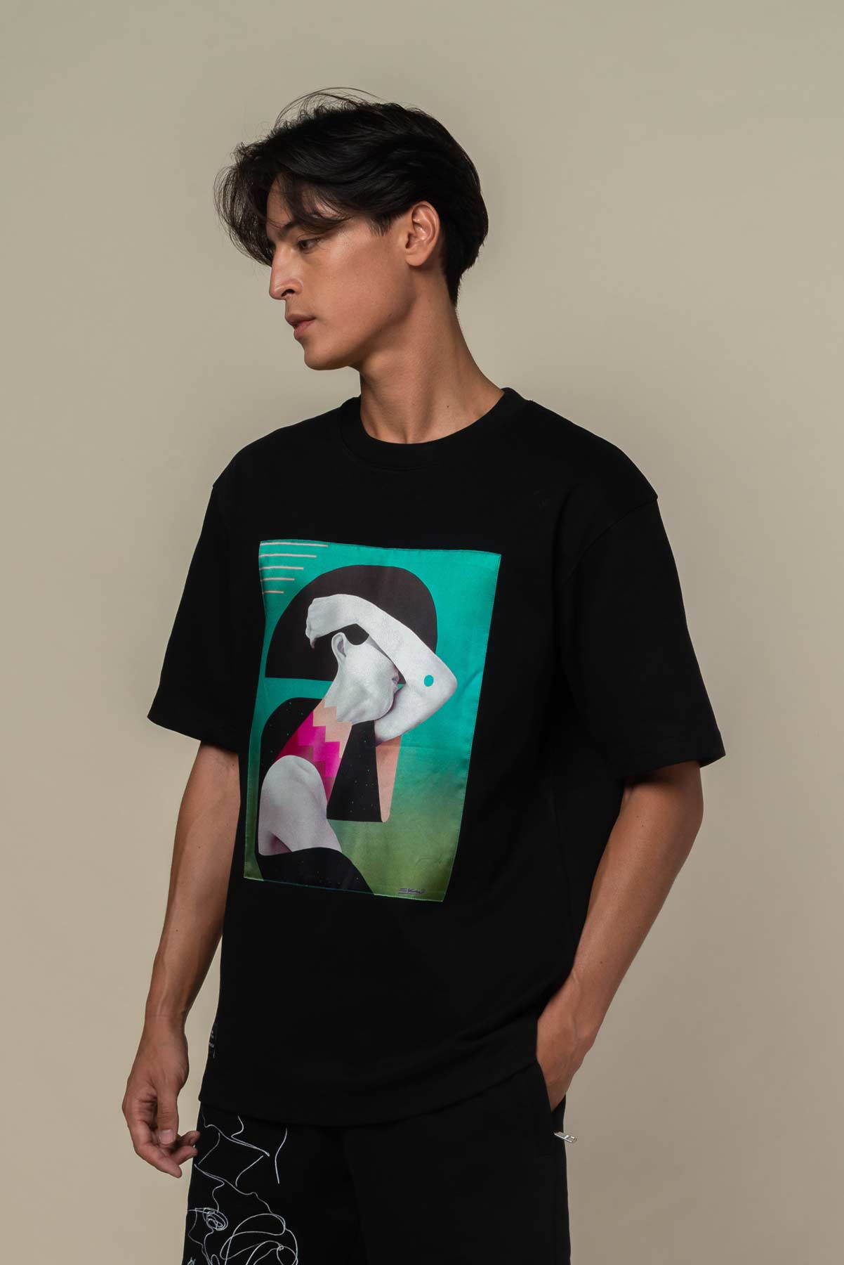 T-Shirt noir Oversized patch soie "Geisha"