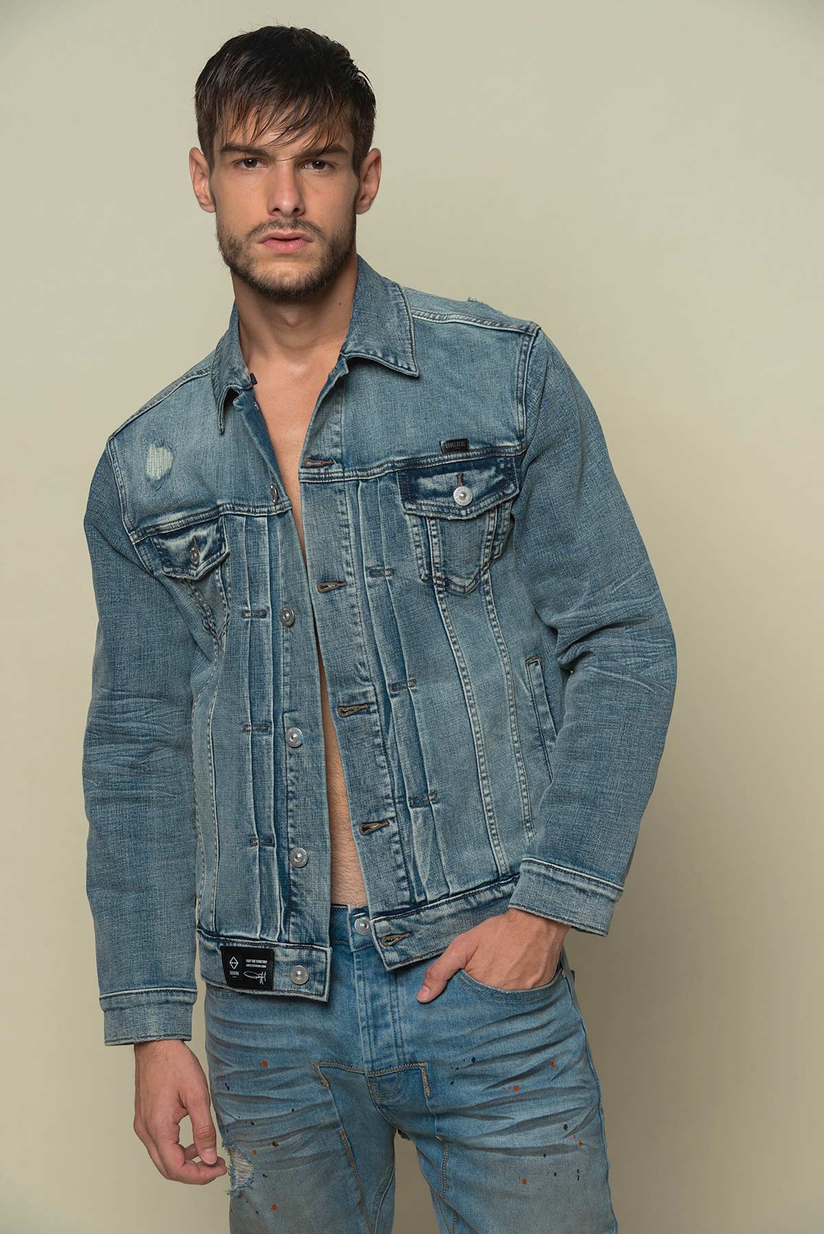 Veste en Jean avec patch en soie "Fight for Territory"