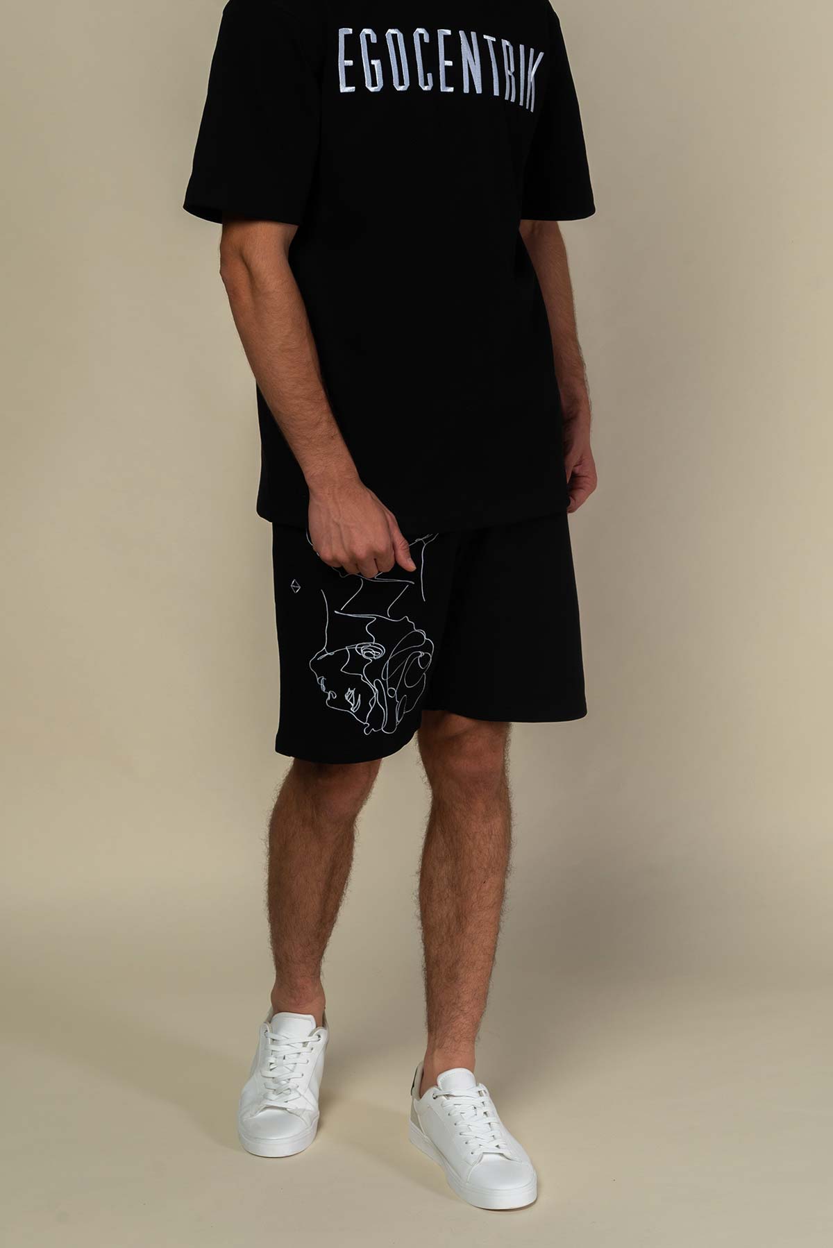 Short noir avec broderie "Twins"