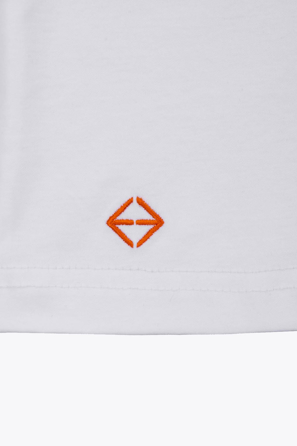 T-shirt blanc avec patch soie