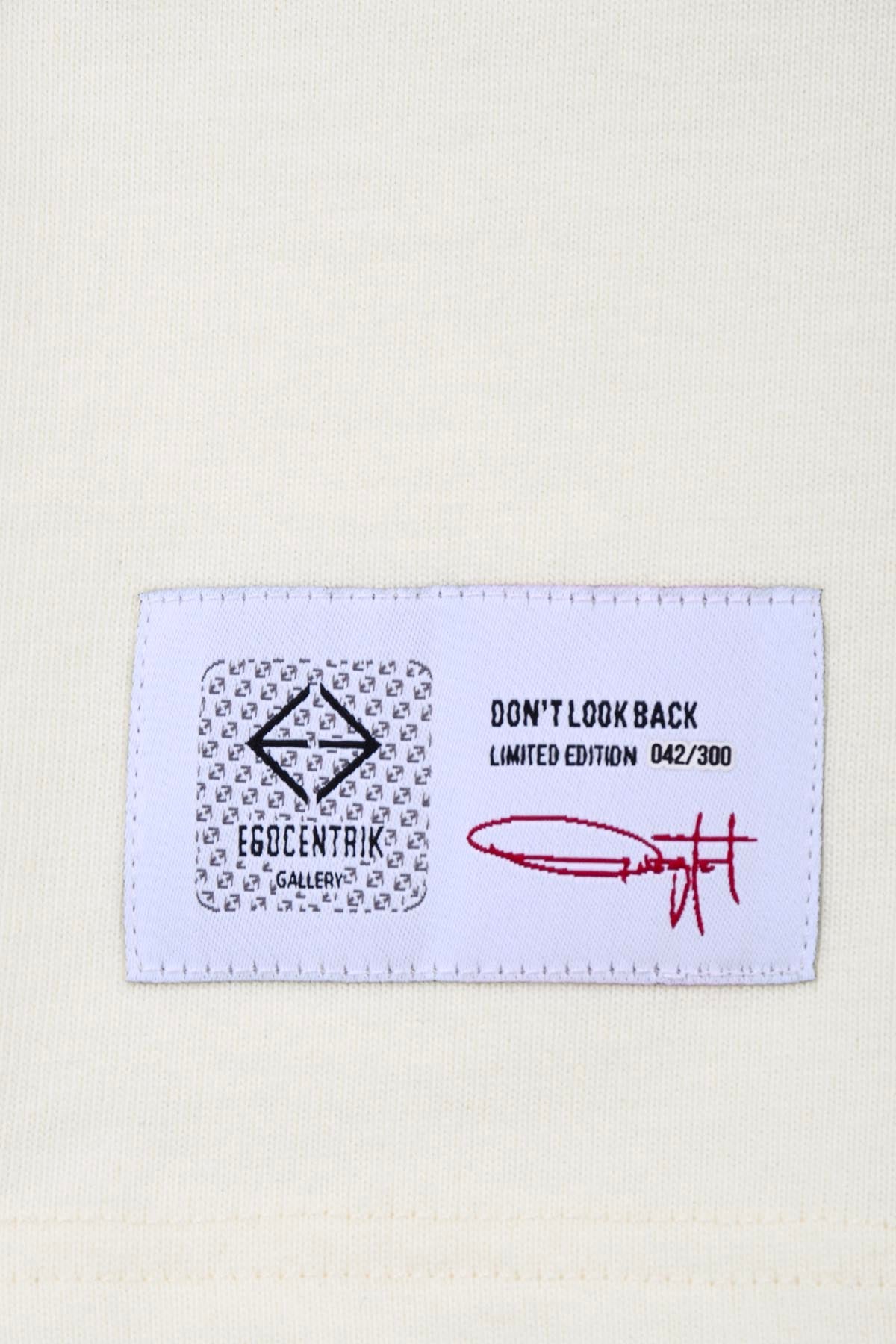 DONT LOOK BACK CROP TOP