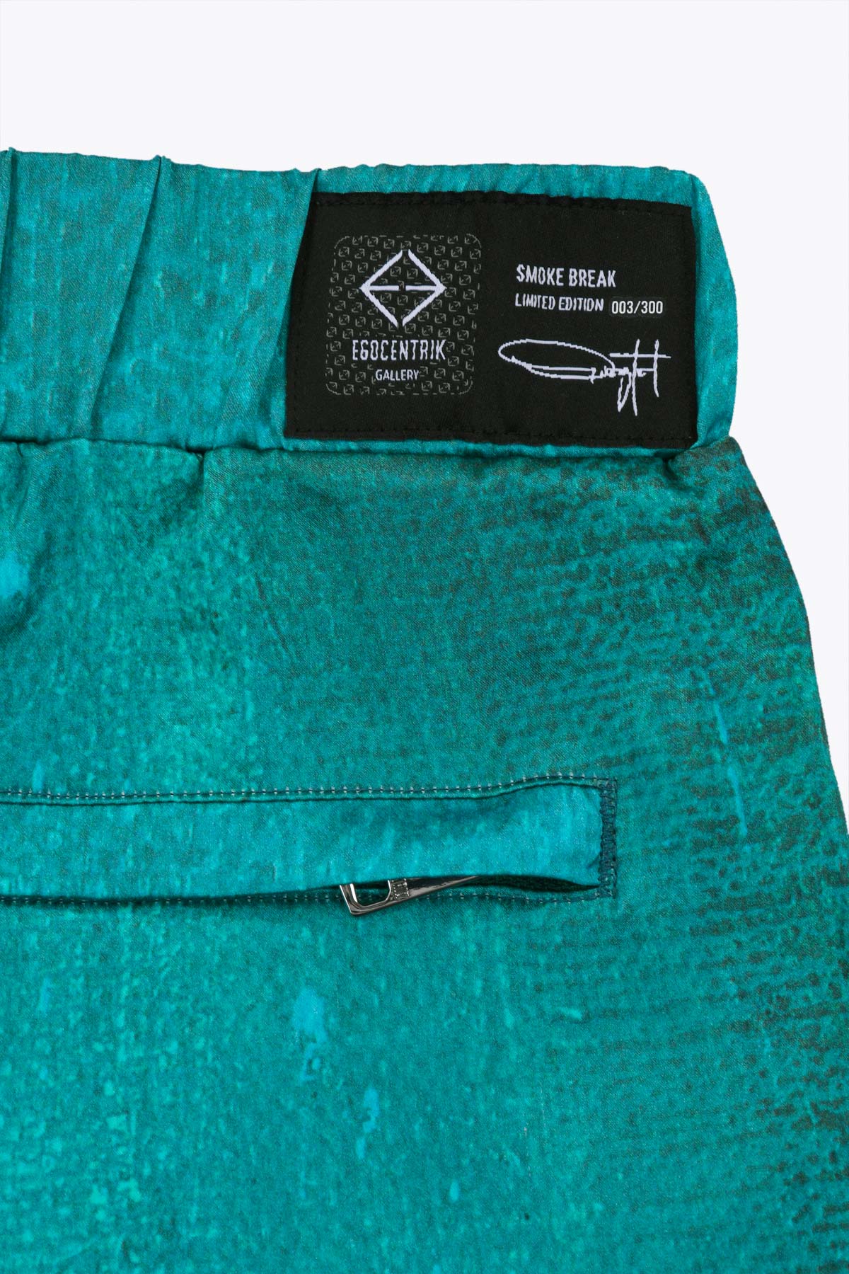 Pantalon femme fluide en soie "Smoke Break"