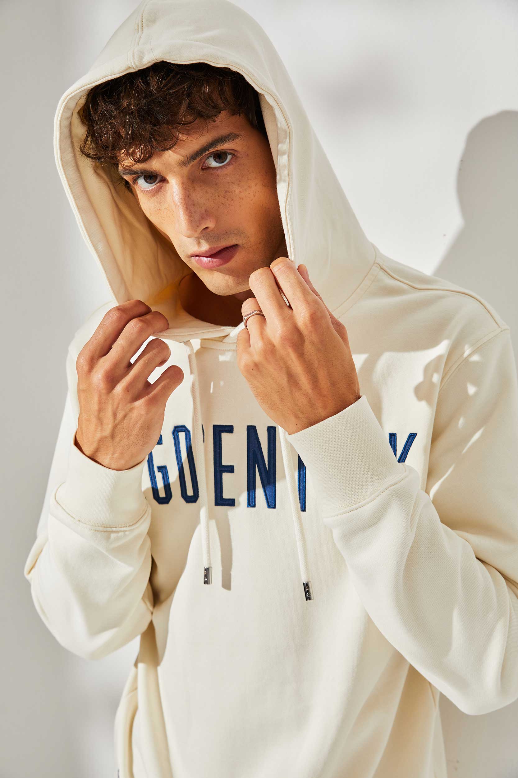 Hoodie Egocentrik brodé jean