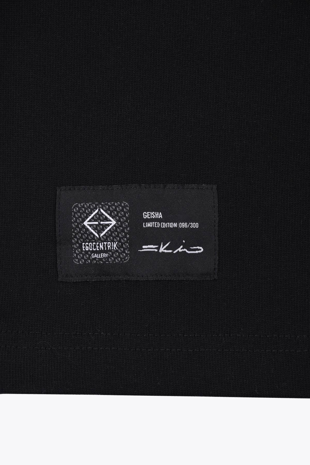 T-Shirt noir Oversized patch soie "Geisha"