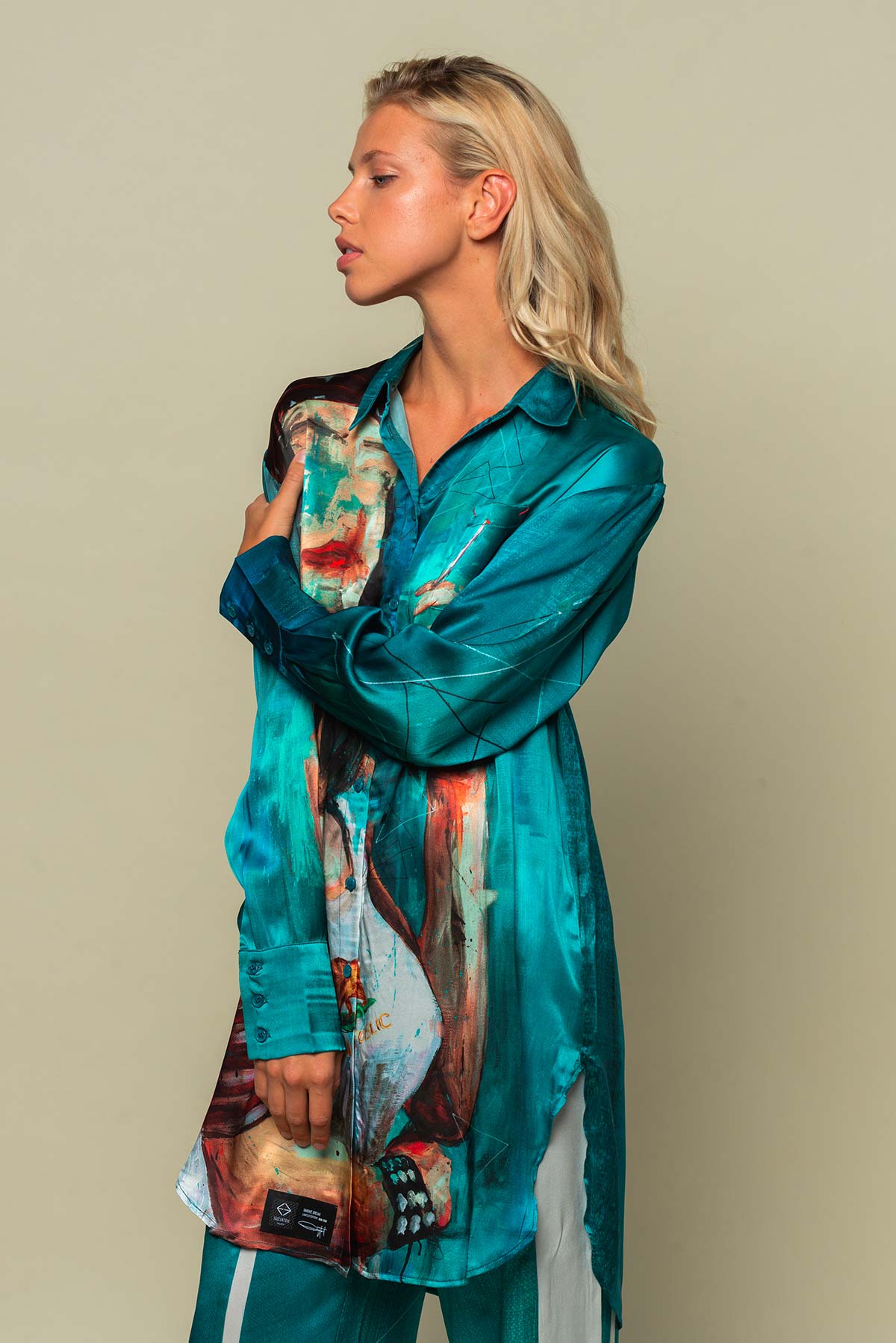 Chemise femme en soie "Smoke Break"