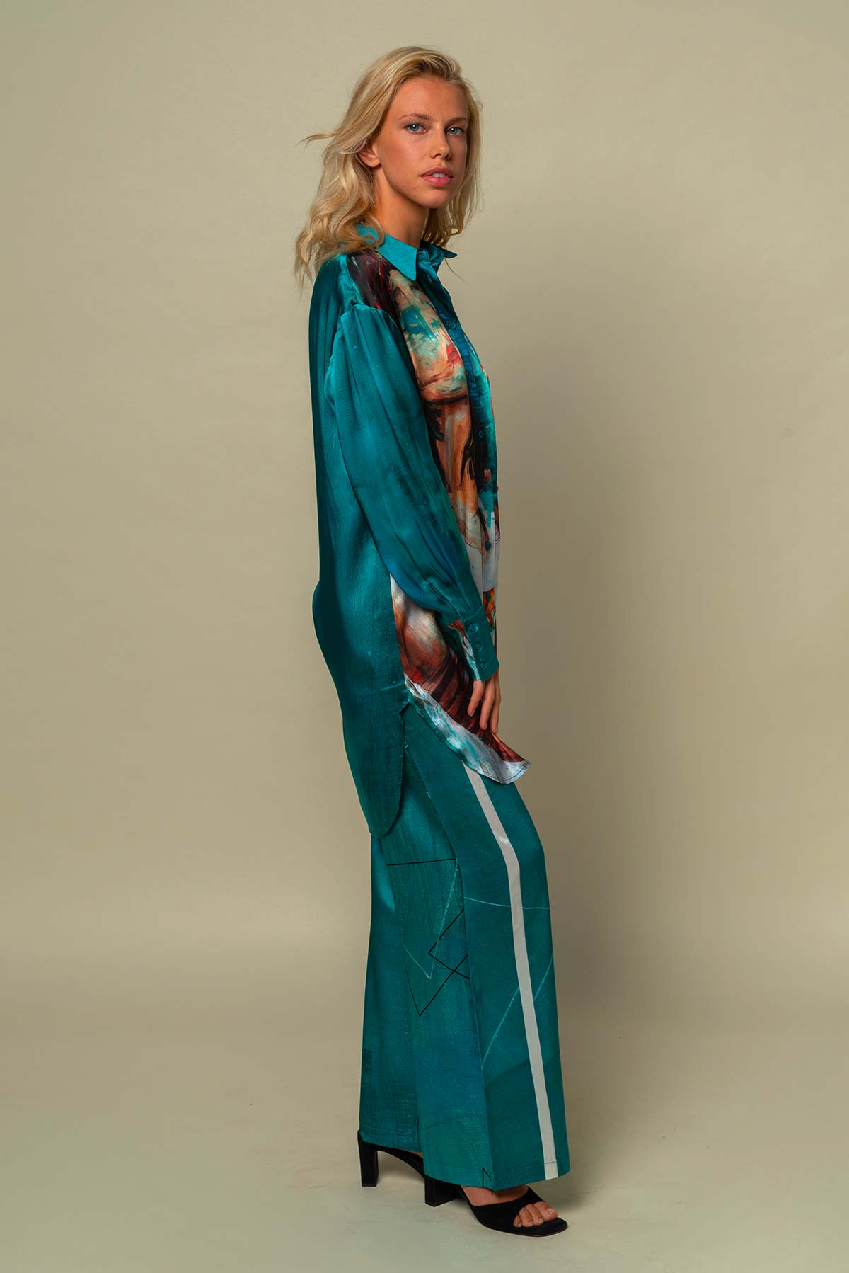 Chemise femme en soie "Smoke Break"