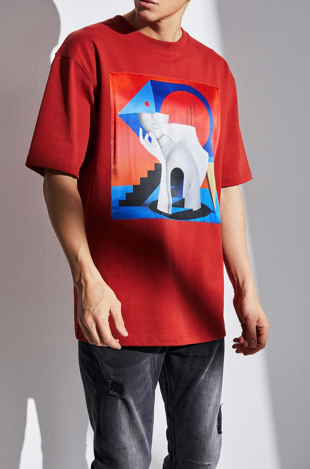 T-Shirt rouge Oversized avec patch soie "Gemeos"