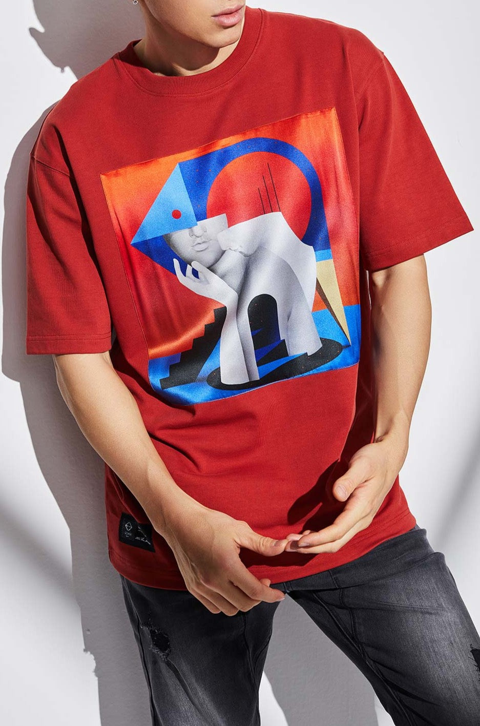 T-Shirt rouge Oversized avec patch soie "Gemeos"