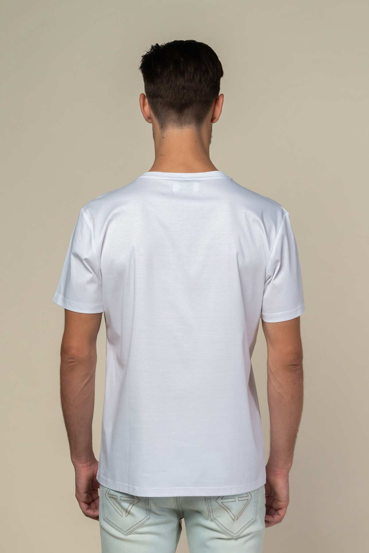 T-Shirt blanc avec patch soie "Don't look back"